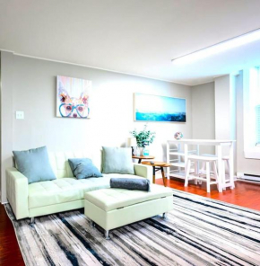 Redwood loft at Park Place King bed walk in closet fast WIFI and free coffee